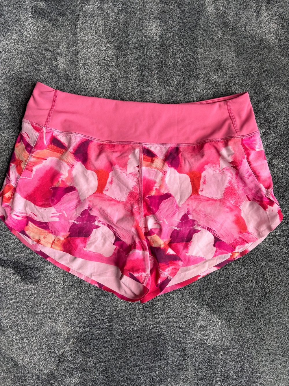 EUC Women’s Athleta Shorts (M)